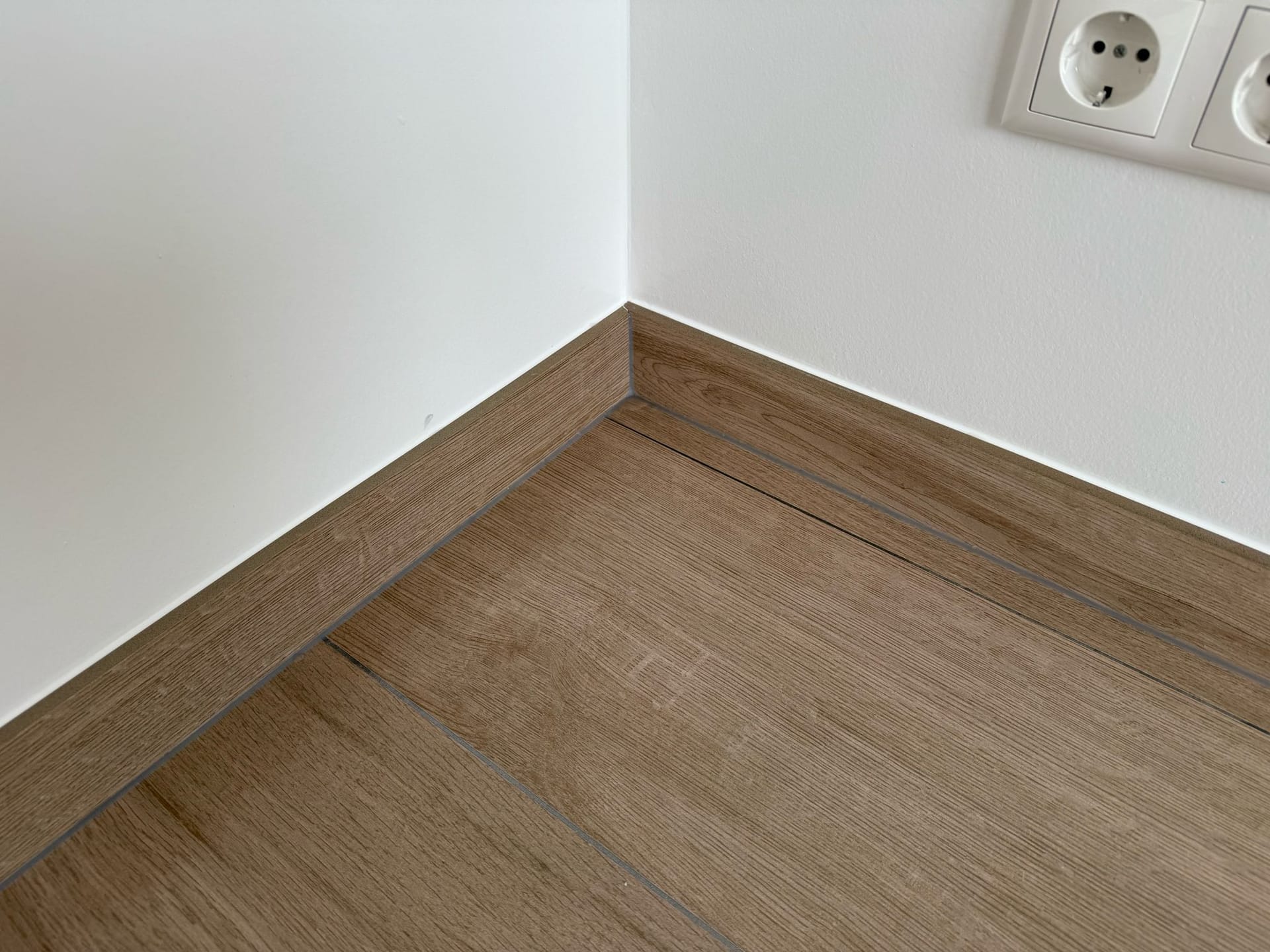 kitwerk plinten door KitKing