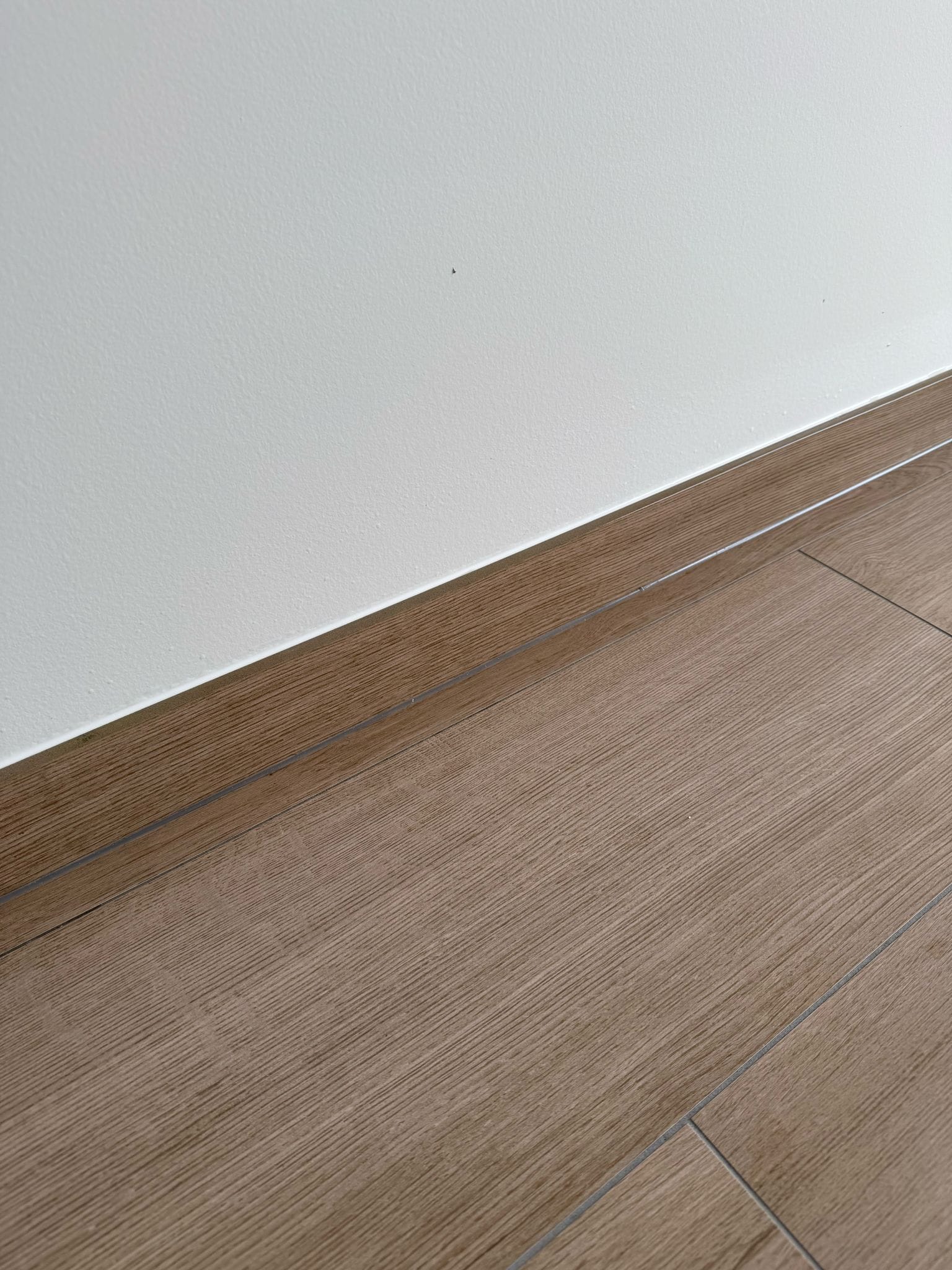 nieuwe plinten kitwerk door KitKing